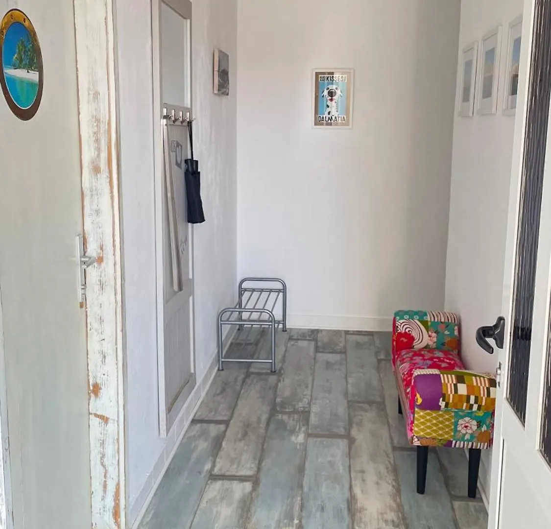 Apartamento Skapin Dvor Mit Meerblick Pakoštane